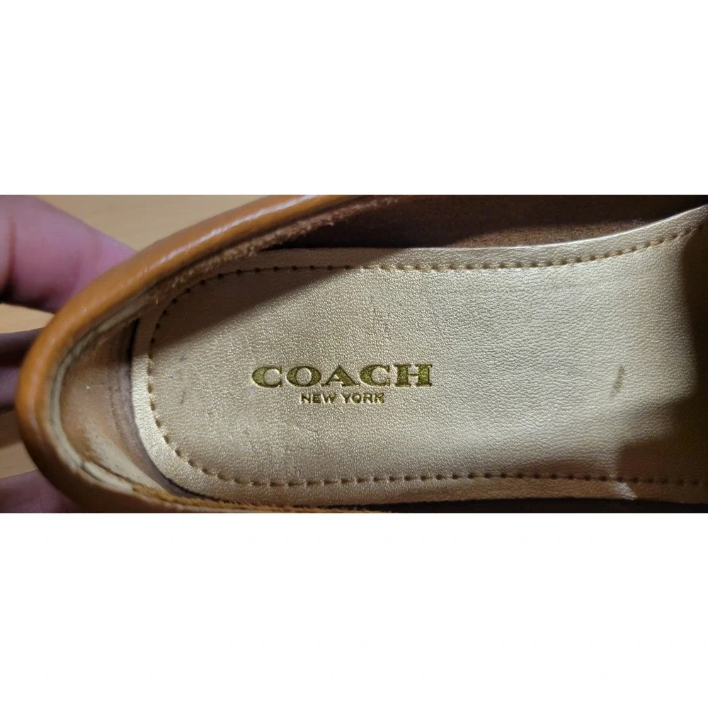 Tan Leather Coach Loafers With Brown Enamel CC Buckle Trim Size 6